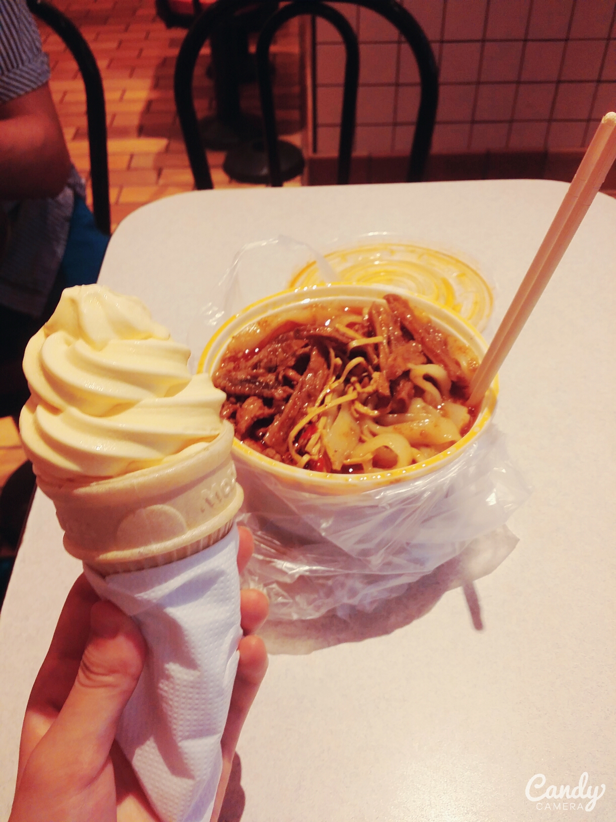 泡蛋苕粉and小黄人冰淇淋